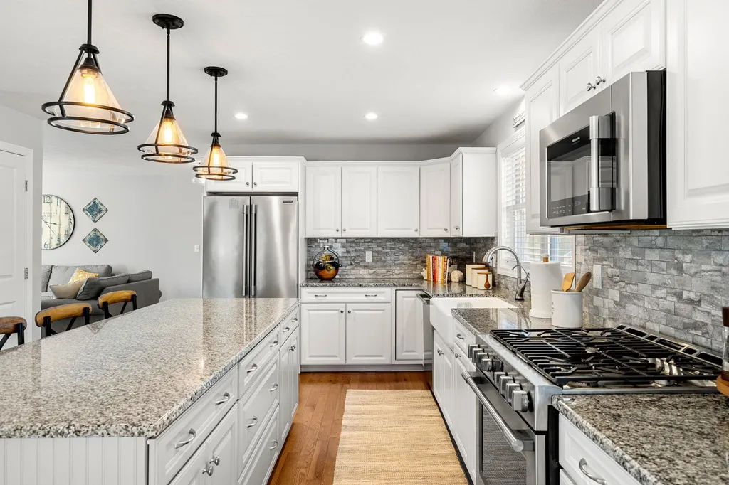 9 Innisbrook Drive Pelham NH 03076