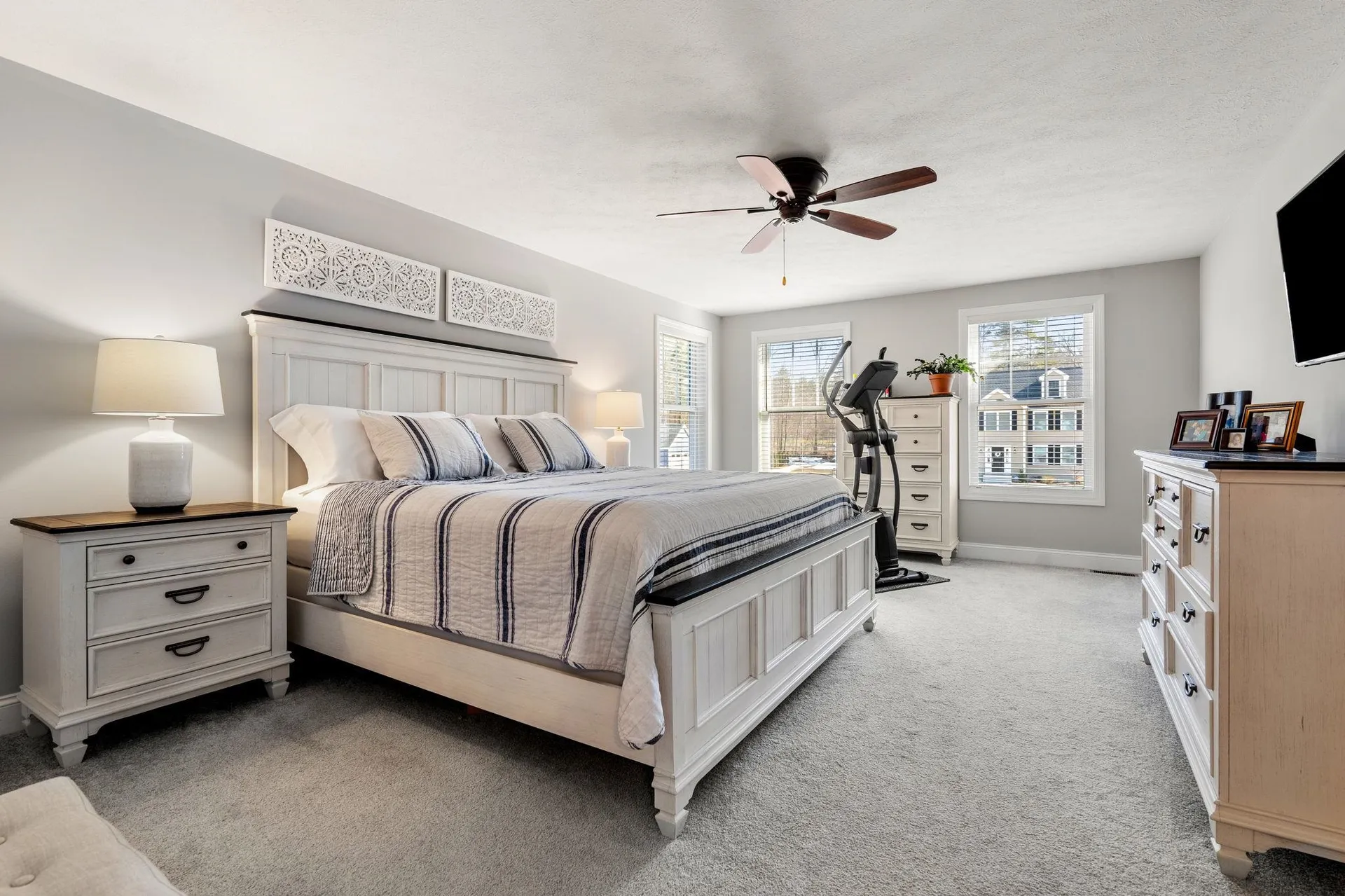 9 Innisbrook Drive Pelham NH 03076