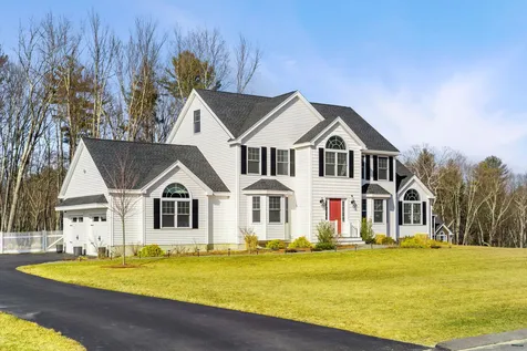 9 Innisbrook Drive Pelham NH 03076