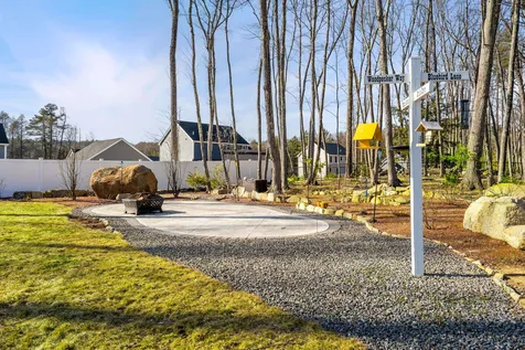 9 Innisbrook Drive Pelham NH 03076