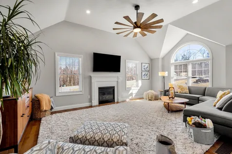 9 Innisbrook Drive Pelham NH 03076