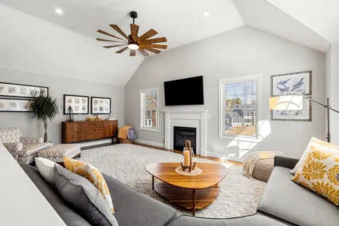 9 Innisbrook Drive Pelham NH 03076