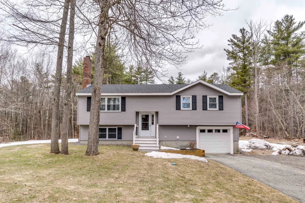 15 Westwood Drive Hampstead NH 03841
