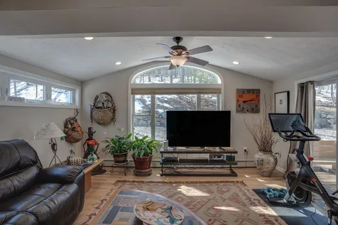 75 Linda Lane Manchester NH 03104