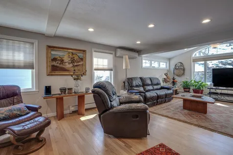 75 Linda Lane Manchester NH 03104