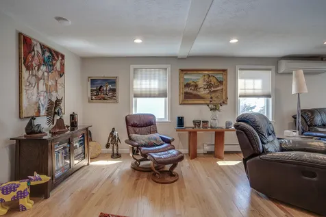 75 Linda Lane Manchester NH 03104