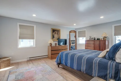 75 Linda Lane Manchester NH 03104