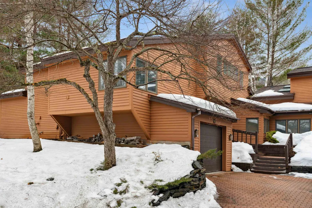 3755 Quechee Main Street Hartford VT 05059