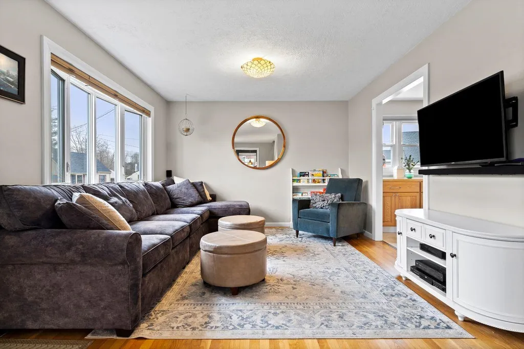 16 Applevale Drive Dover NH 03820