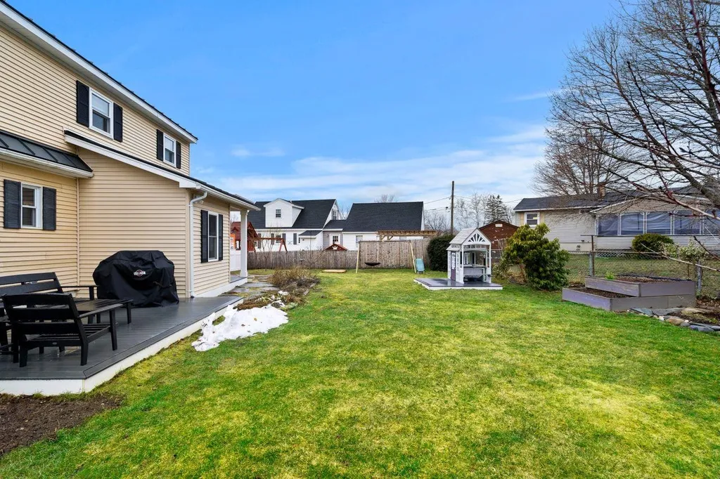 16 Applevale Drive Dover NH 03820