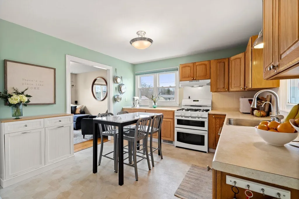 16 Applevale Drive Dover NH 03820