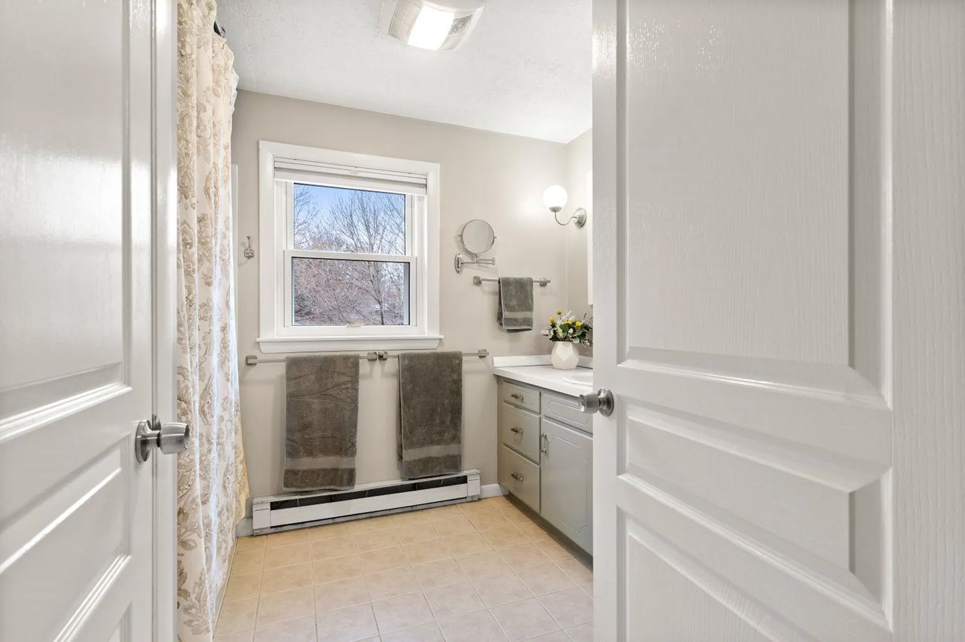16 Applevale Drive Dover NH 03820