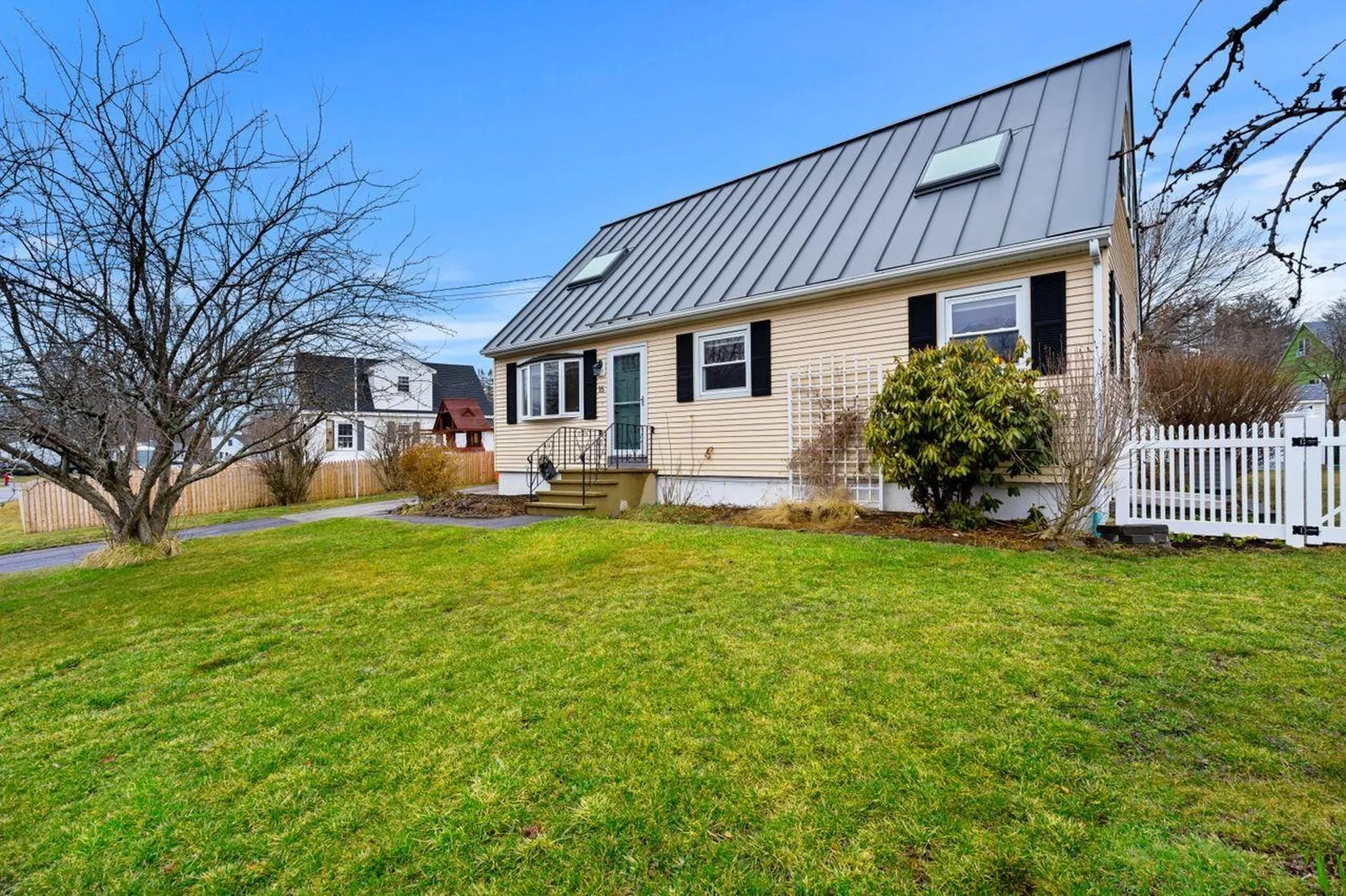 16 Applevale Drive Dover NH 03820