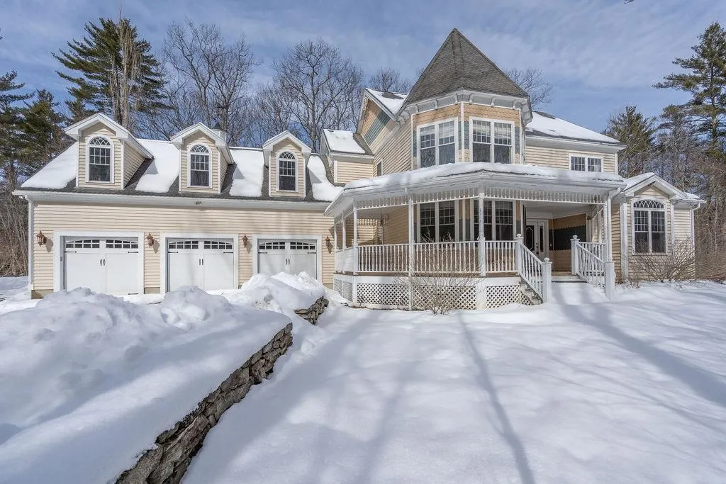 21 Pointe Trinity Drive Strafford NH 03884