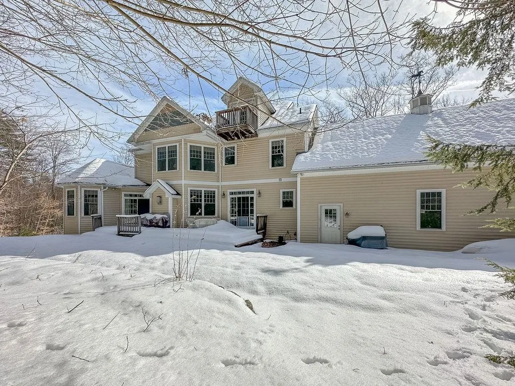 21 Pointe Trinity Drive Strafford NH 03884