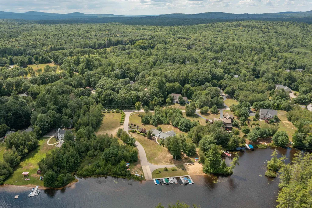 21 Pointe Trinity Drive Strafford NH 03884