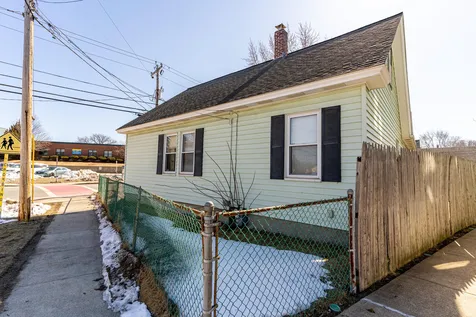 45 Arlington Street Nashua NH 03060