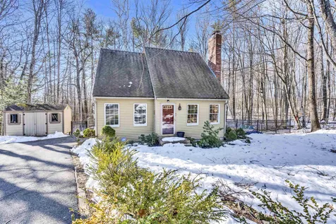 40 Ledgeview Drive Rochester NH 03839