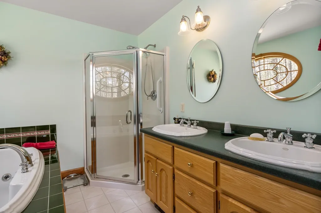 41 Nelson Lane Eliot ME 03903