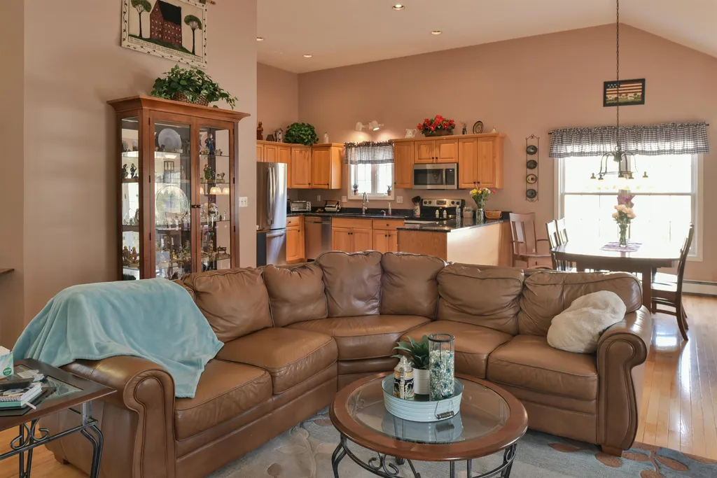 46 Marshview Circle Seabrook NH 03874