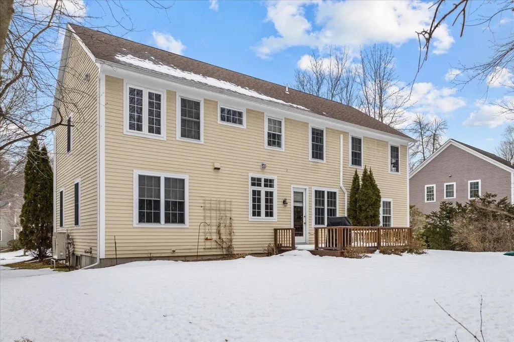 150 Stonegate Lane Shelburne VT 05482