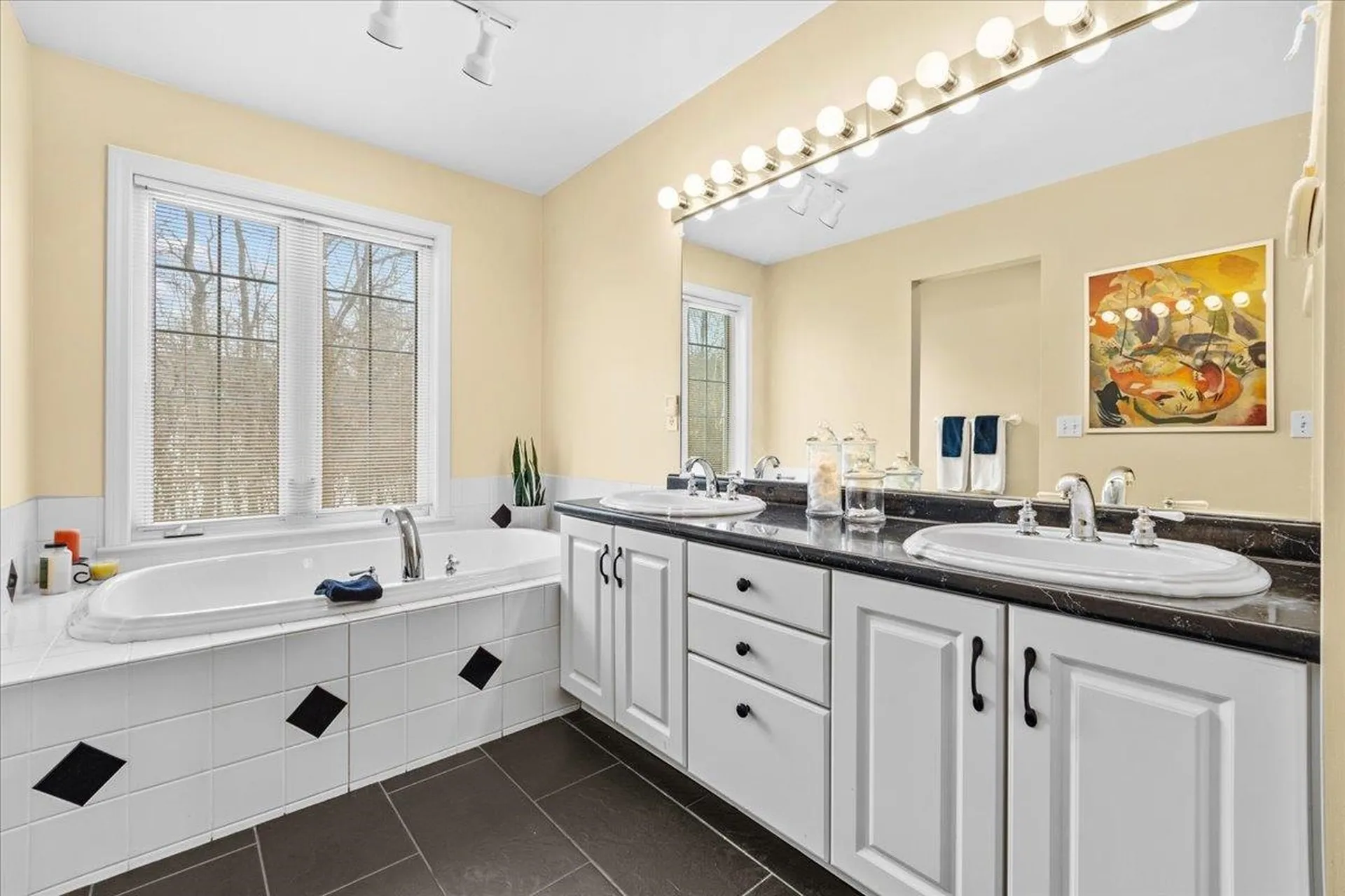 150 Stonegate Lane Shelburne VT 05482