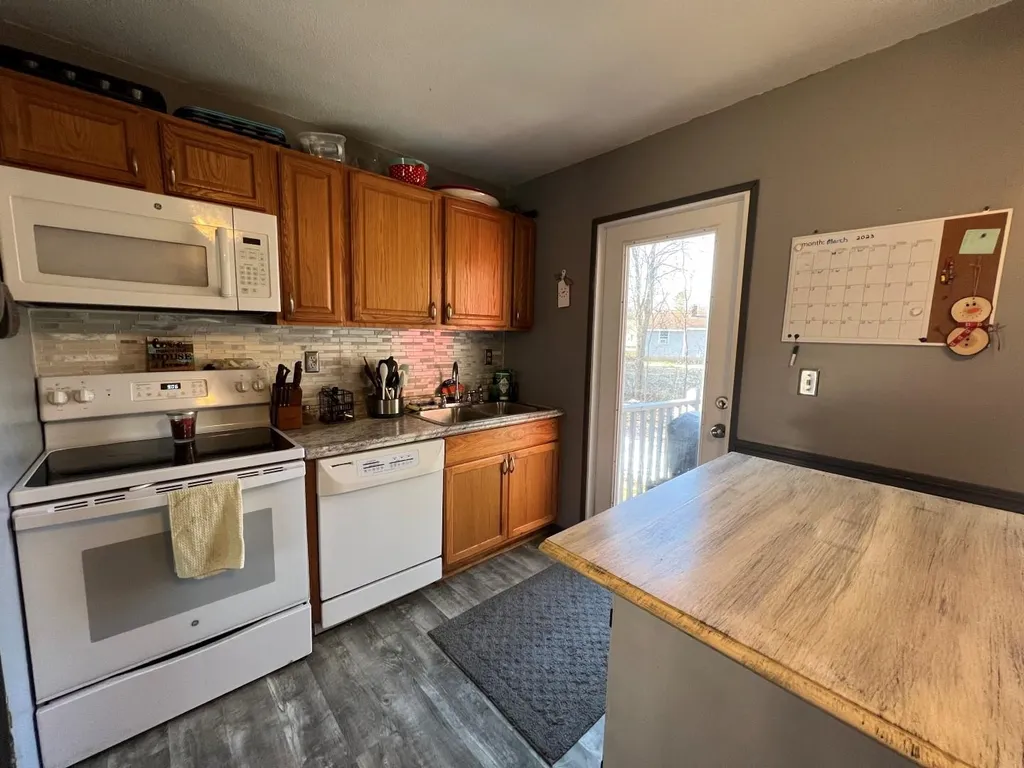 86 Kennedy Drive Keene NH 03431