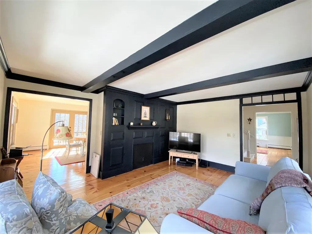 91 Ledgewood Road Claremont NH 03743