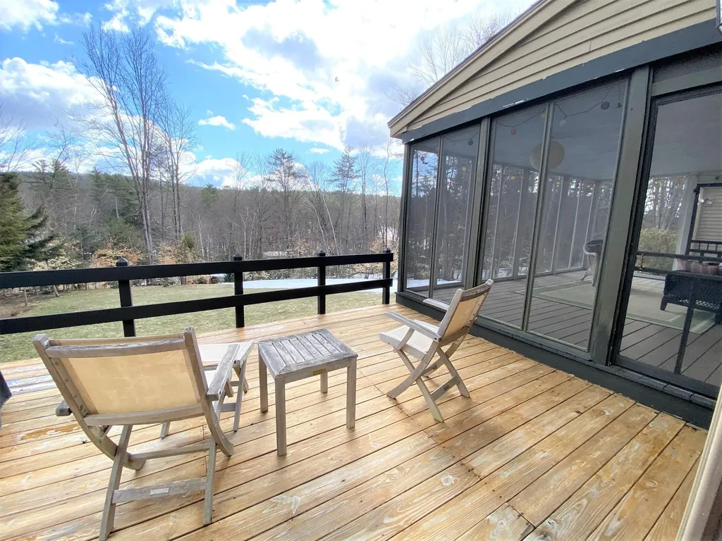 91 Ledgewood Road Claremont NH 03743