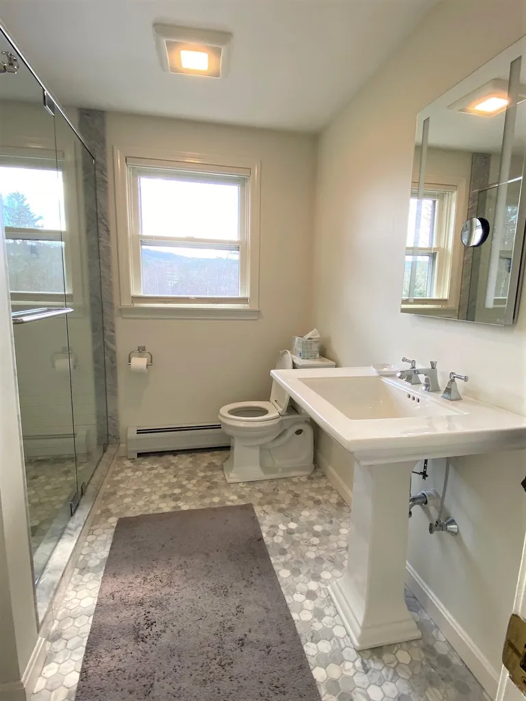 91 Ledgewood Road Claremont NH 03743