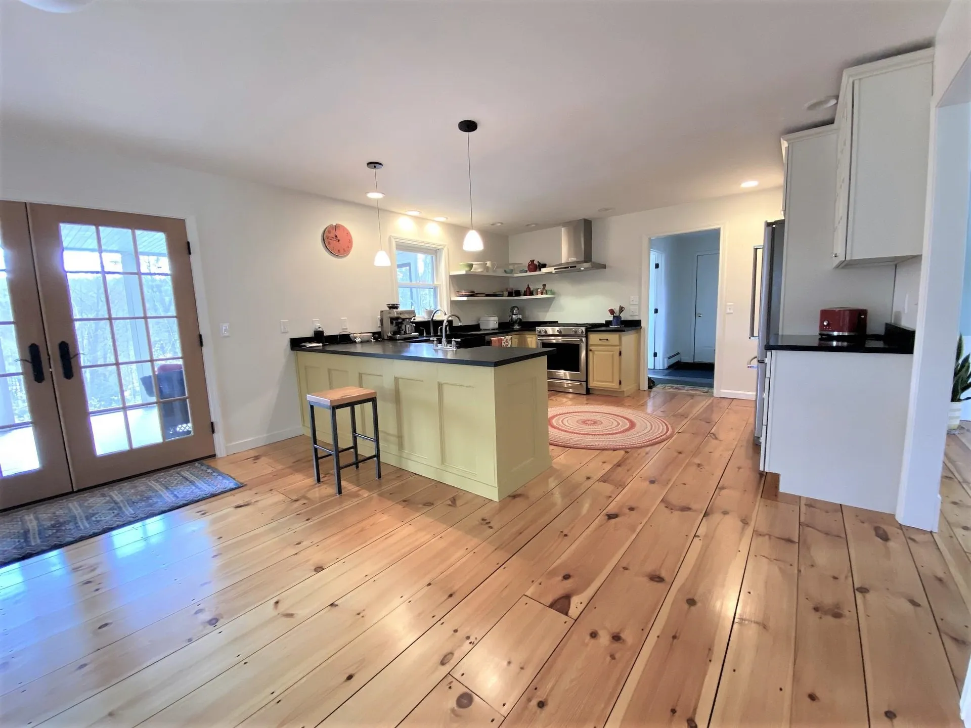 91 Ledgewood Road Claremont NH 03743
