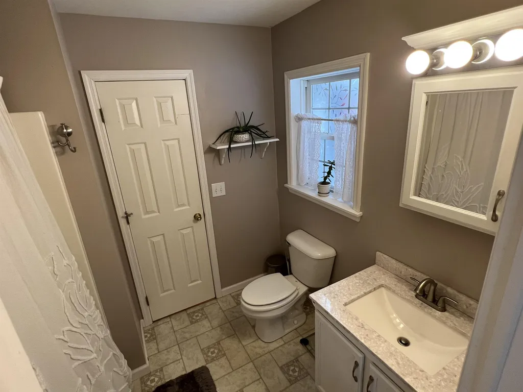 864 Nh Route 4a Enfield NH 03748