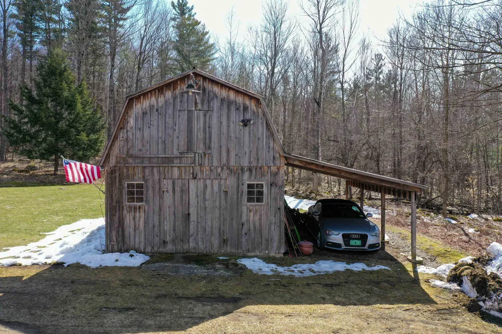 547 Cobble Road New Haven VT 05472