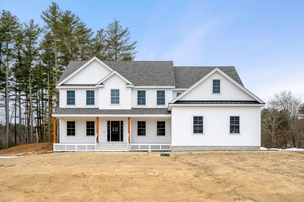 9 Lorraine Avenue Salem NH 03079
