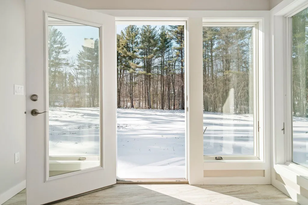 18 Kibrel Court Sandown NH 03873