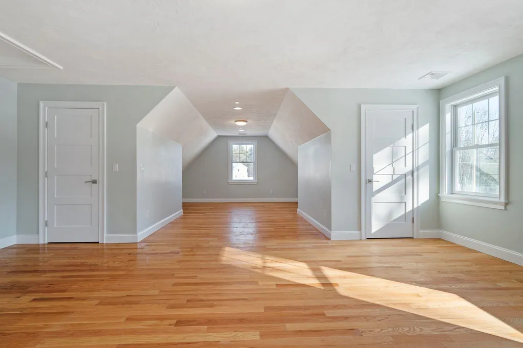 18 Kibrel Court Sandown NH 03873