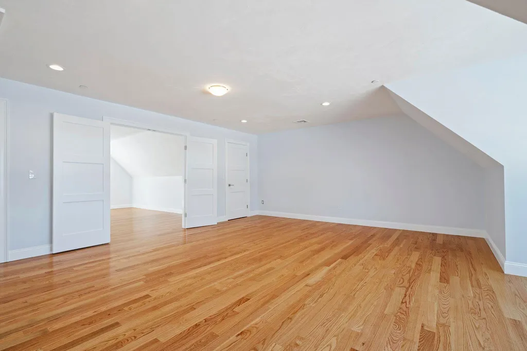 18 Kibrel Court Sandown NH 03873