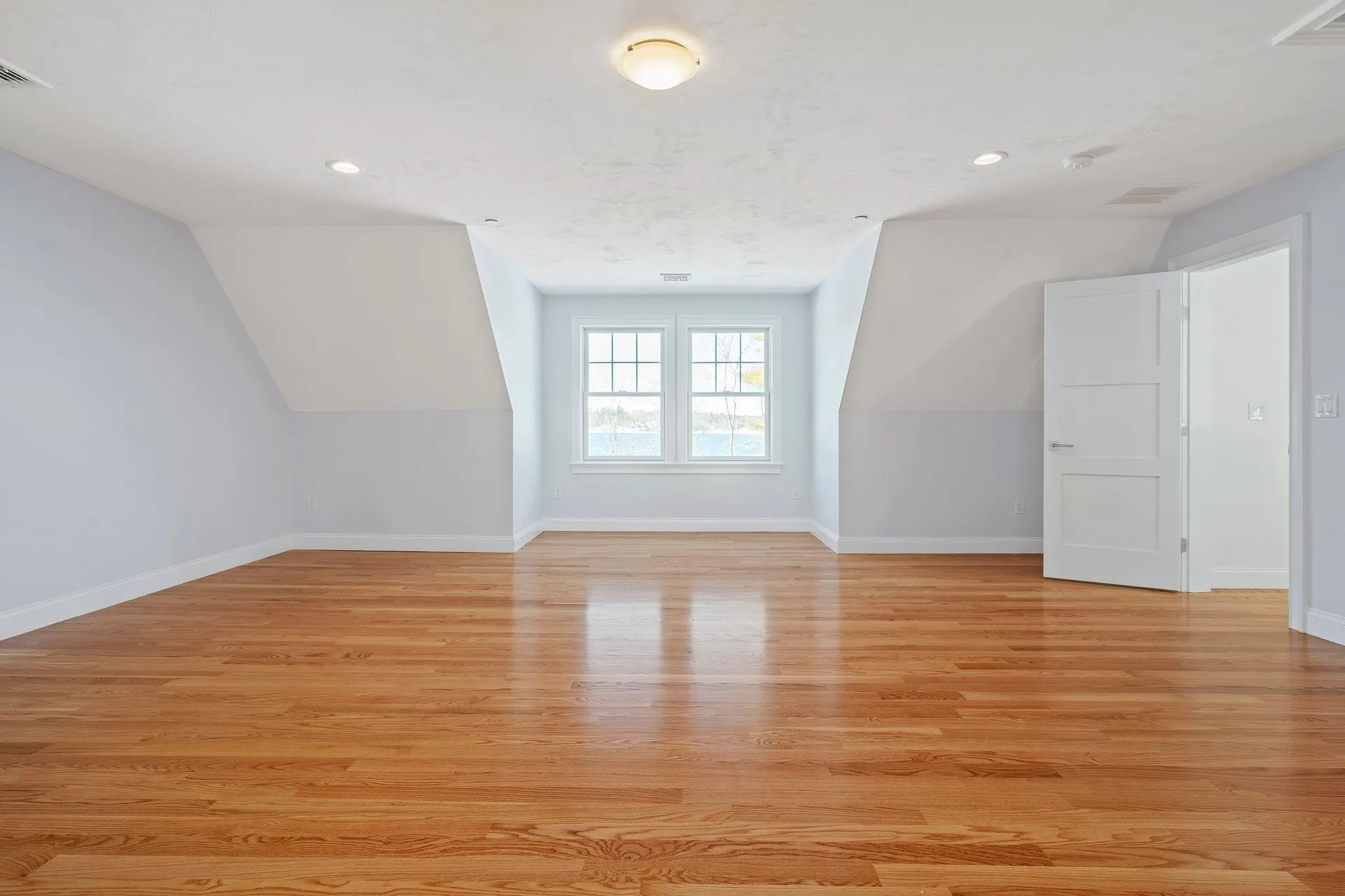 18 Kibrel Court Sandown NH 03873