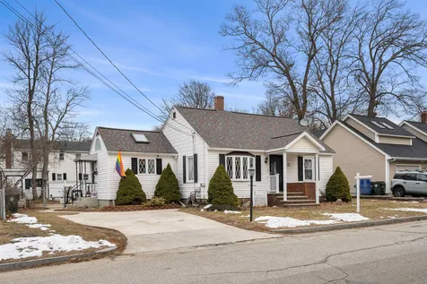 140 Seames Drive Manchester NH 03103