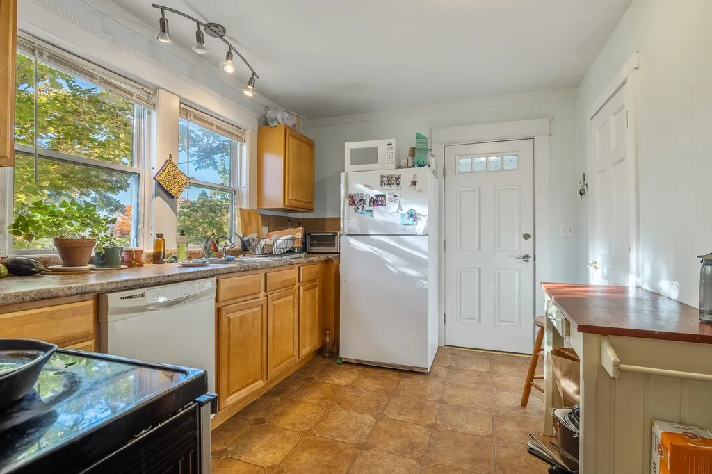 19 South Street Lebanon NH 03766