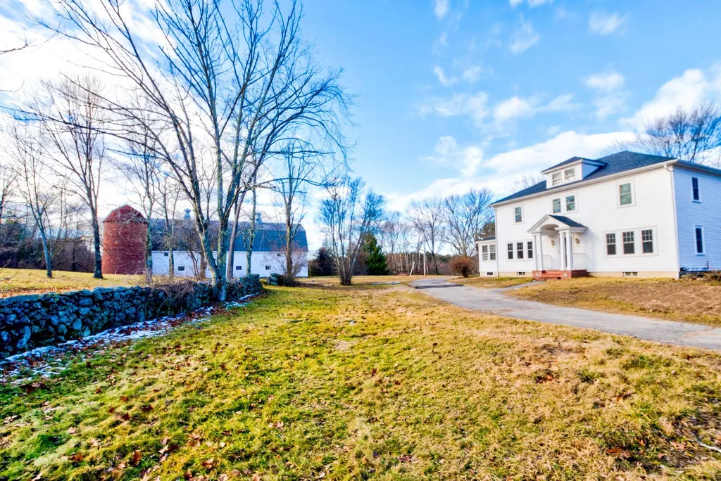 98 Castle Hill Road Windham NH 03087