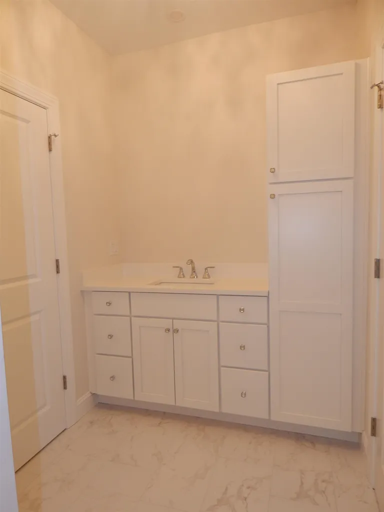 6 Rose Fountain Lane Hampton NH 03842