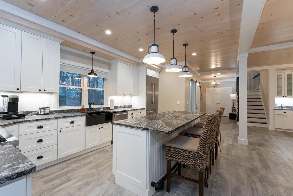 106 Goodwin Road Kittery ME 03905