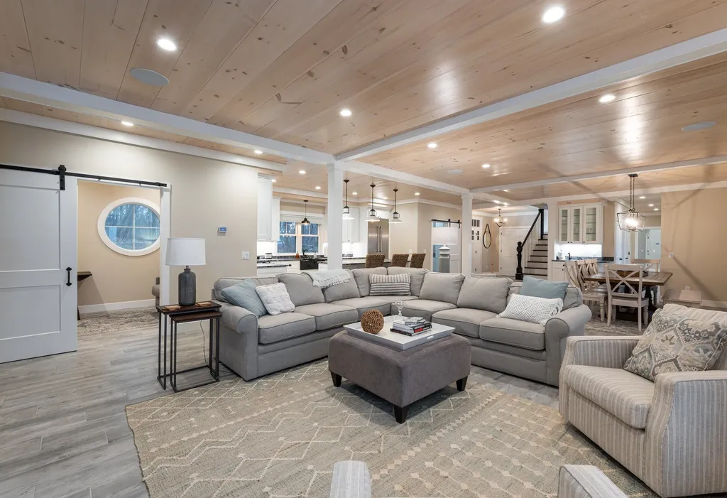 106 Goodwin Road Kittery ME 03905