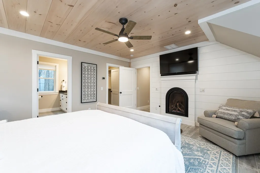 106 Goodwin Road Kittery ME 03905