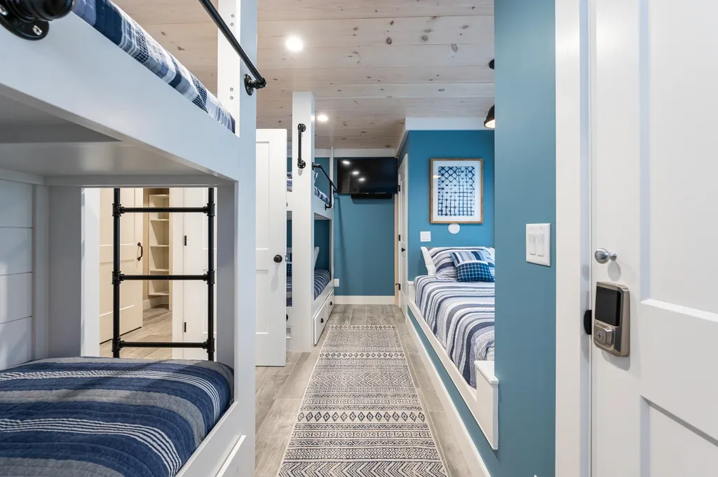 106 Goodwin Road Kittery ME 03905