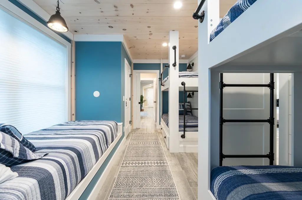 106 Goodwin Road Kittery ME 03905