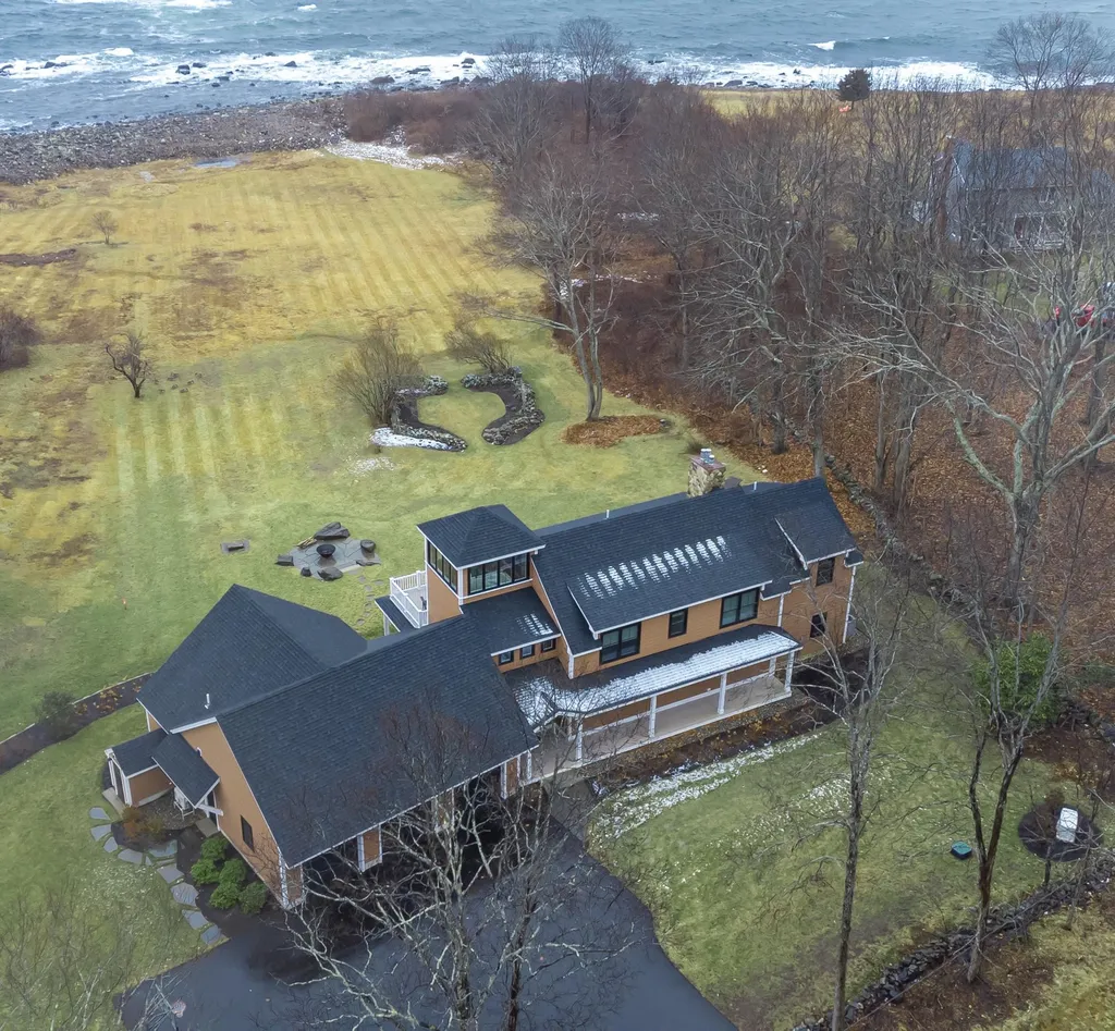 106 Goodwin Road Kittery ME 03905