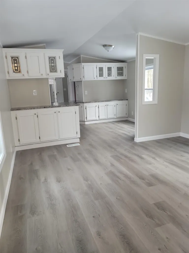 4 Dinan Drive Allenstown NH 03275