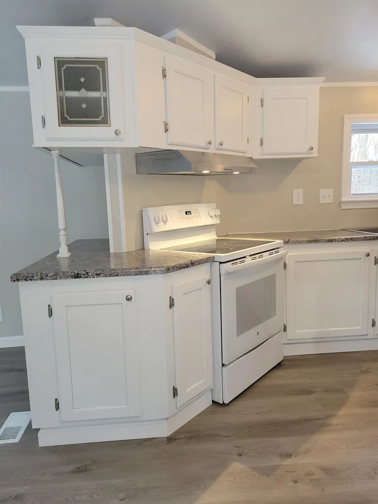 4 Dinan Drive Allenstown NH 03275